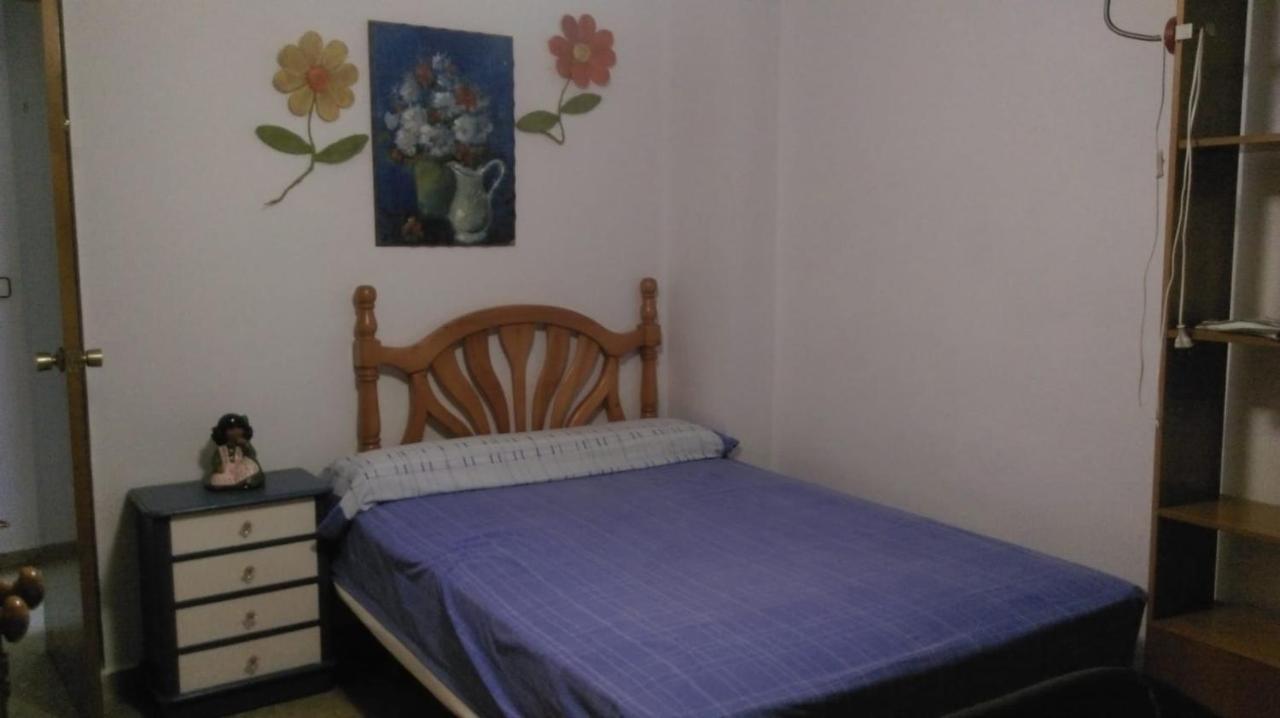 Apartmán Piso Muy Amplio En Malaga . Exteriér fotografie